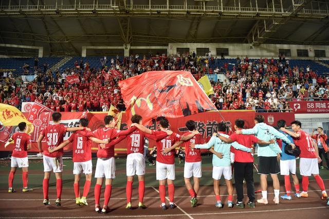 17-18赛季至今英超联赛后卫进球榜：范戴克21球第一（自17-18赛季以来英超后卫进球榜：范戴克以21球领跑）