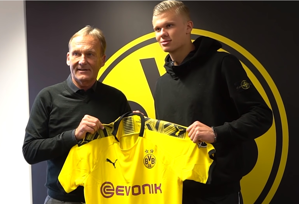 马特乌斯：我和马拉多纳就像梅西和C罗，但我们场外相处更多