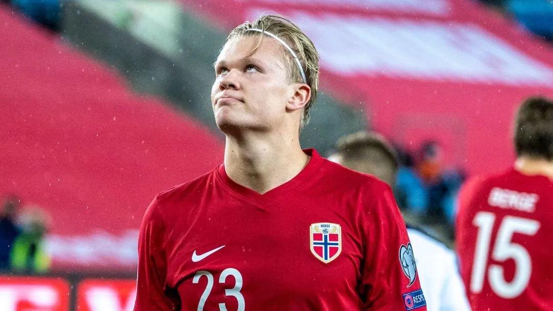 内马尔社媒向球迷致歉：联赛最后阶段加油，为我送点感到抱歉