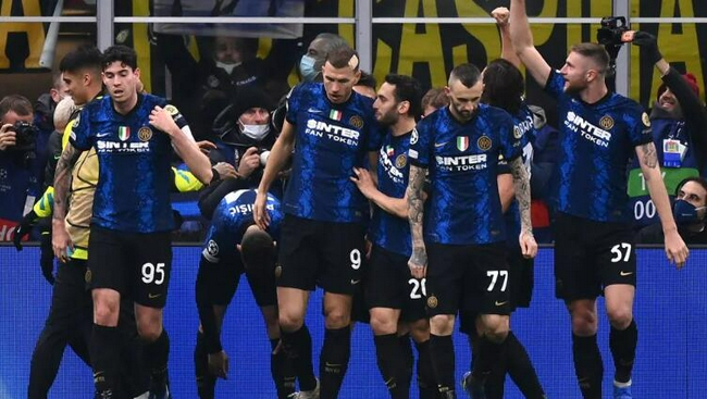 青训小将关键传球助攻队友破门