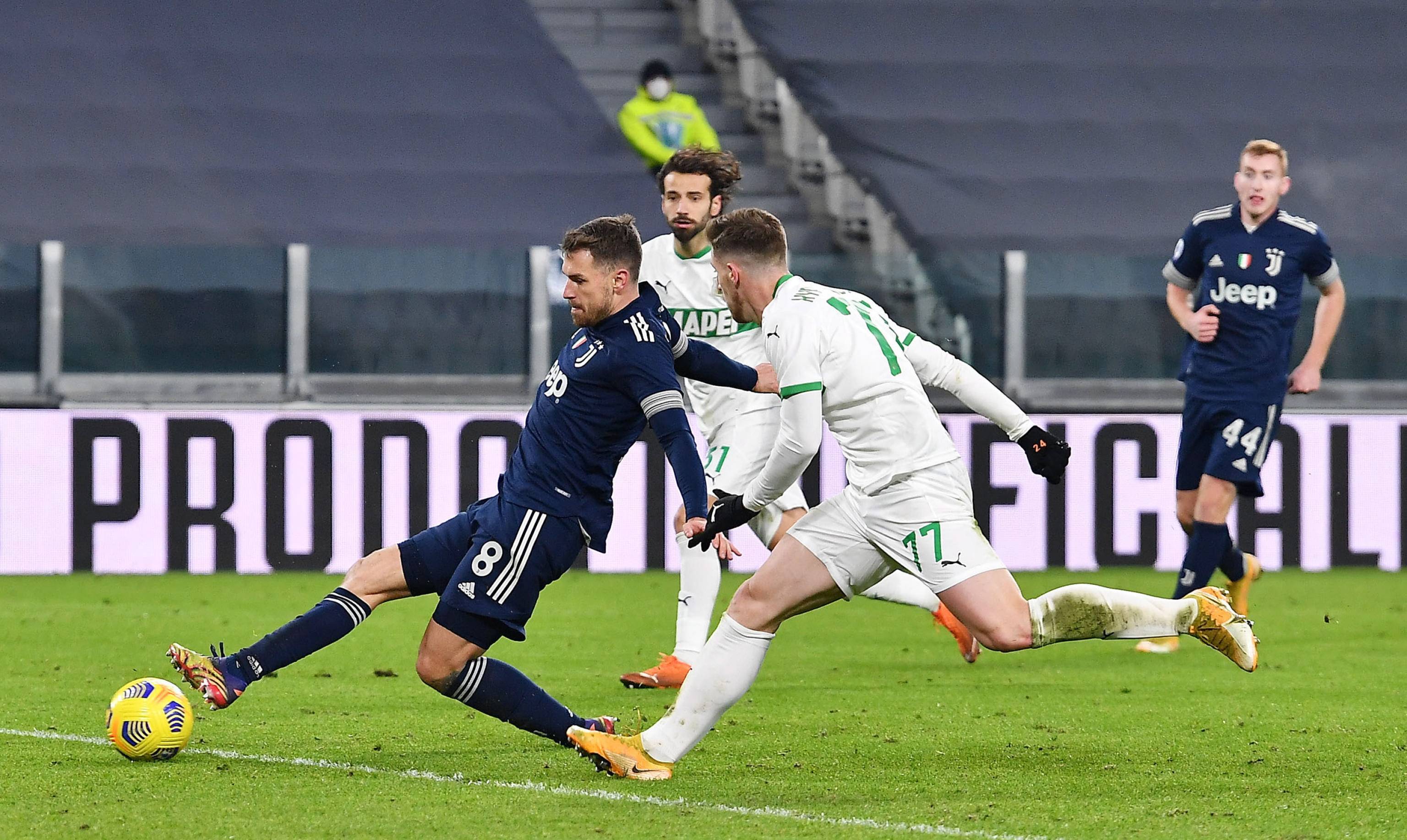 马卡：贝林厄姆现在踢的是团队足球，皇马已经离不开他（马卡：团队型贝林厄姆已成皇马不可或缺）